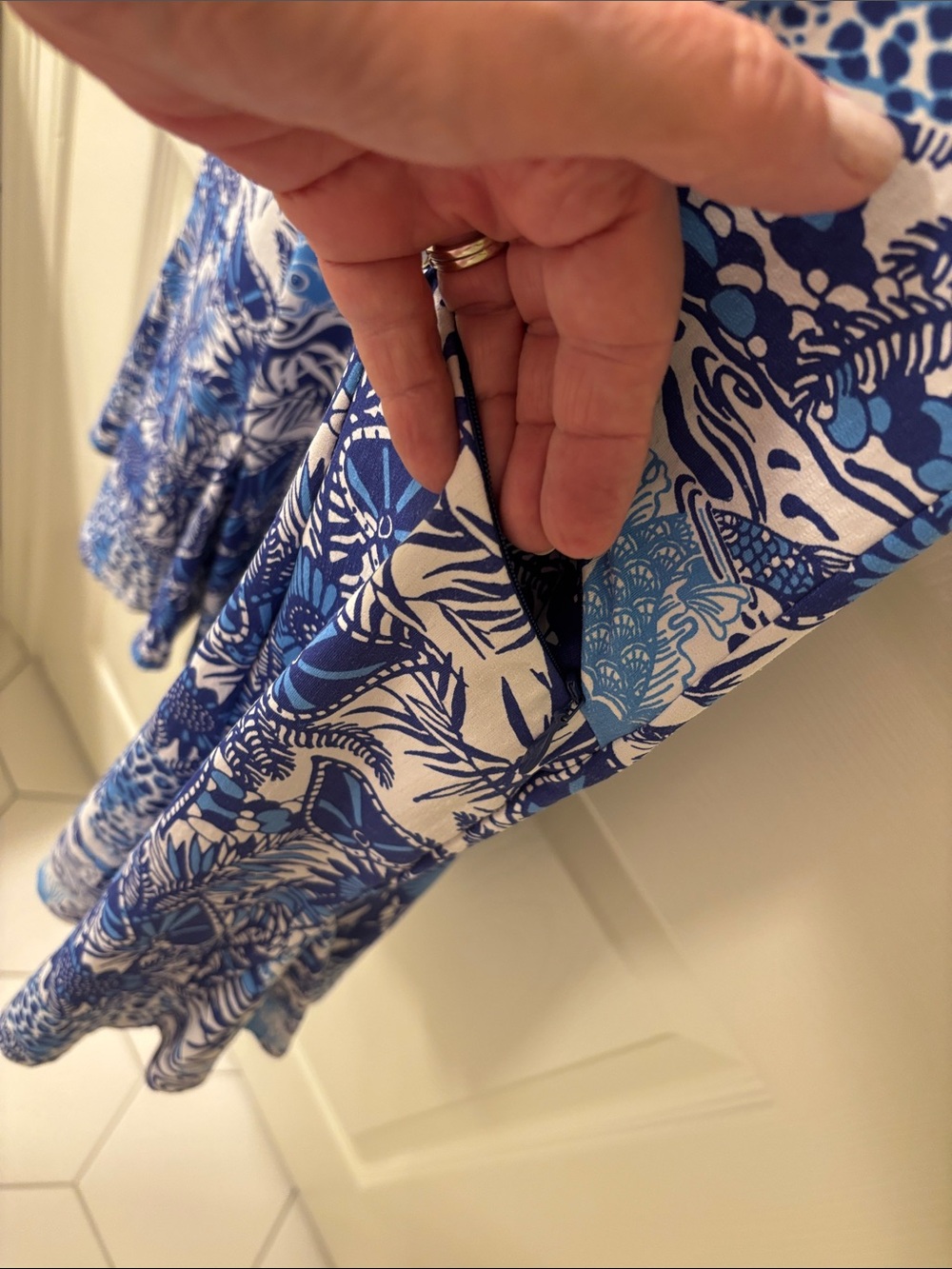 IBKUL Blue and White Floral Print Sleeveless Polo  Golf Midi Dress - Picture 5 of 7